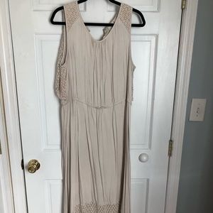 Midi length sleeveless dress